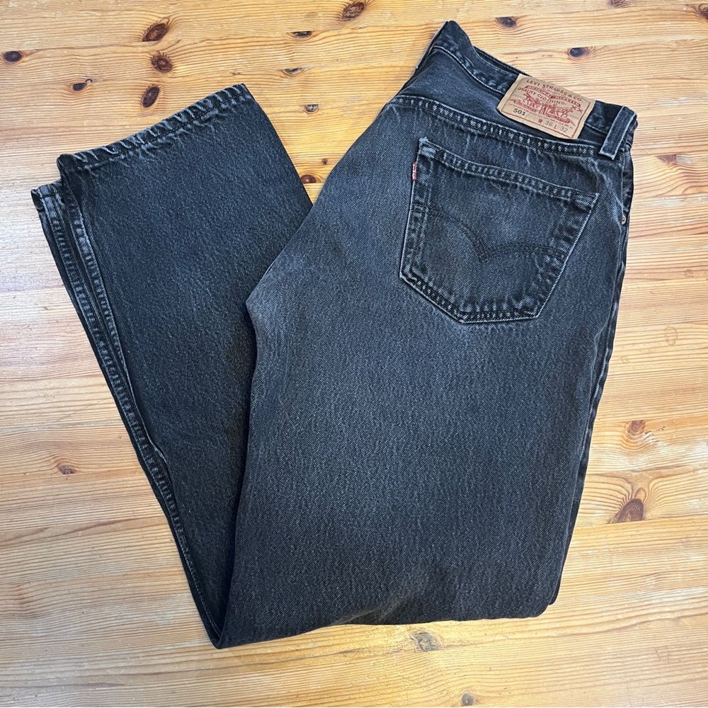 Black Levi's 501 1990s Made In USA 36 x 32